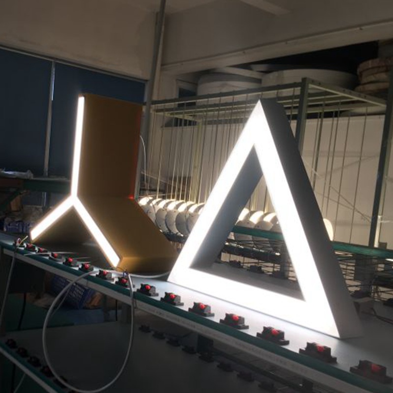 Dreieckige LED-Rahmenleuchten, Aufbaubeleuchtung LL0188M-25W