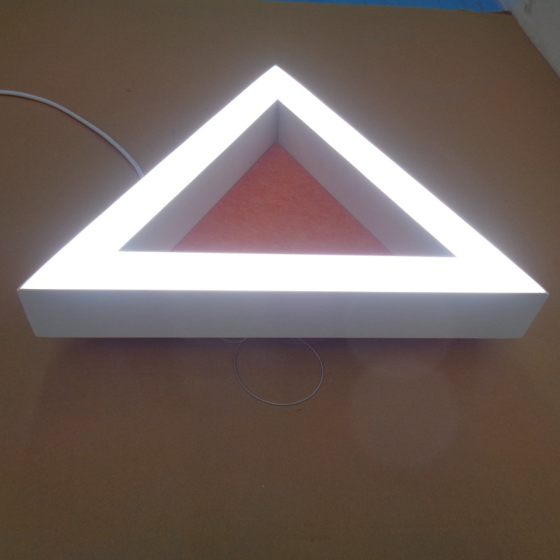 Triangle Acoustic Design LED-Pendelleuchte, Architekturbeleuchtung LL0188SAC-180W