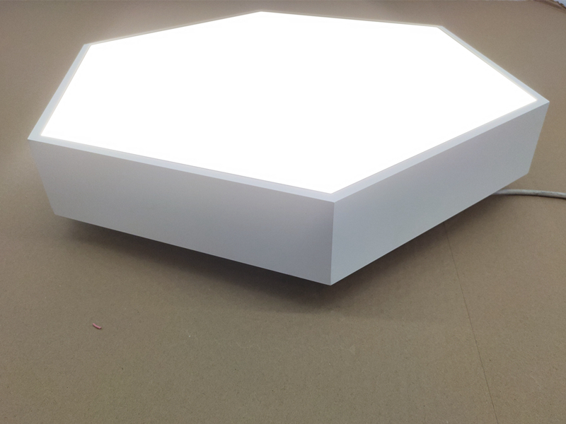 Direkte und indirekte sechseckige LED-Flächenleuchte Deckenbeleuchtung LL0186UDM-120W